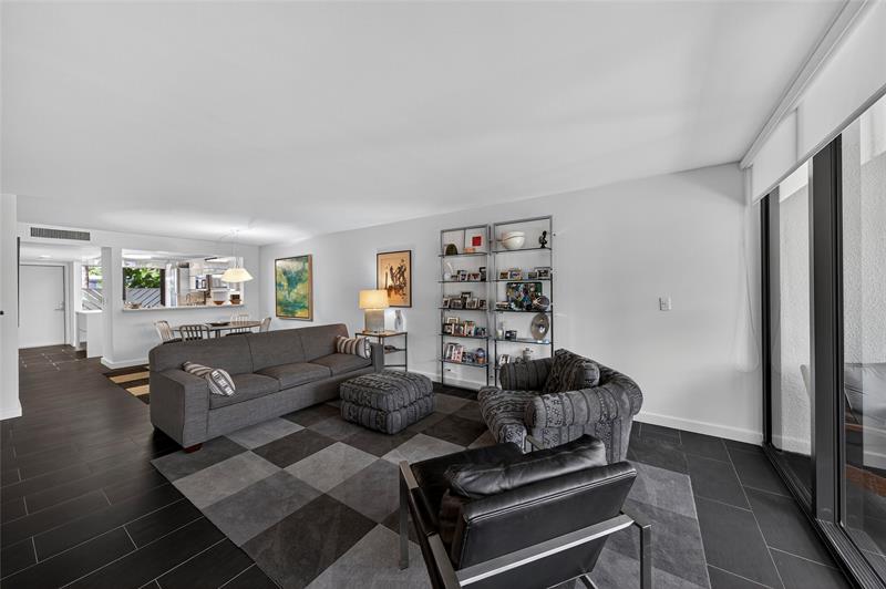 Image 6 of 47 For 1100 5th Ct  58