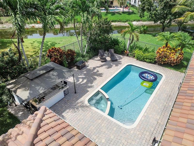 Image 10 of 56 For 6351 52nd St