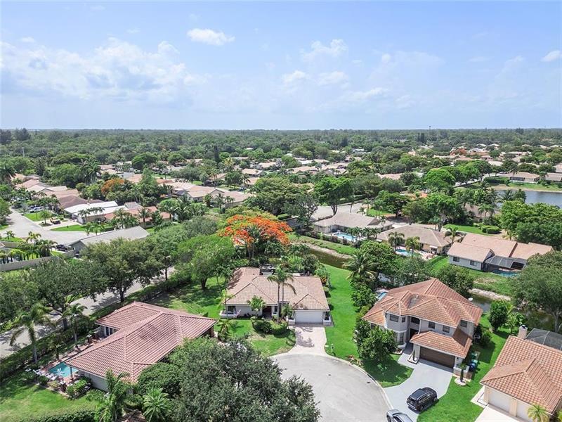 Image 39 of 56 For 6351 52nd St