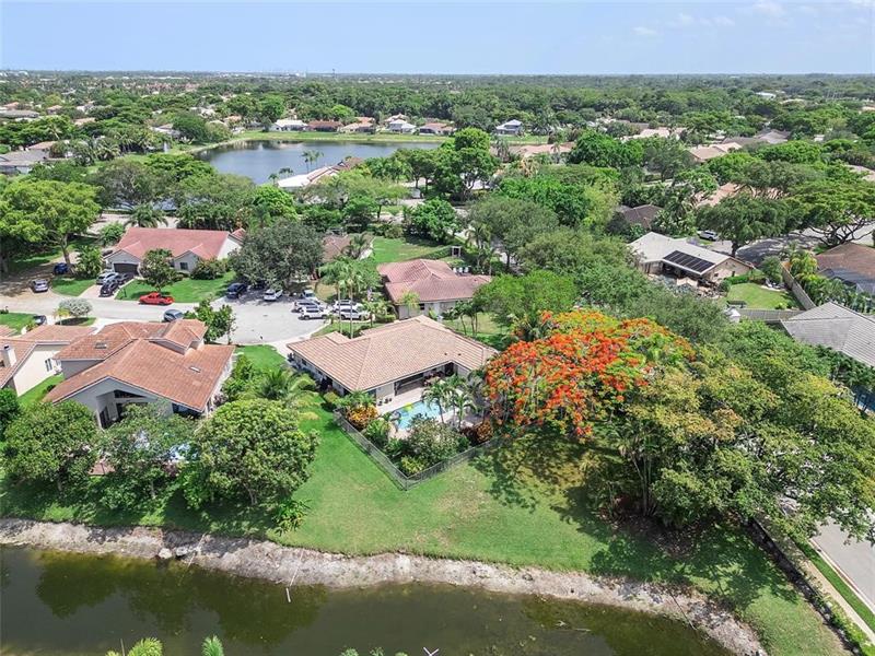 Image 41 of 56 For 6351 52nd St