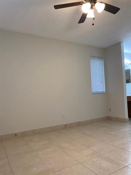 Image 13 of 33 For 1027 Coral Club Dr  1027