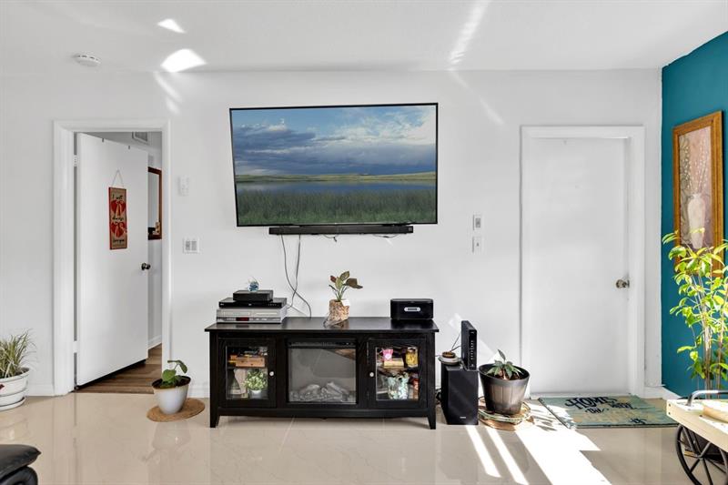 Image 12 of 61 For 6850 Royal Palm Blvd  306 G