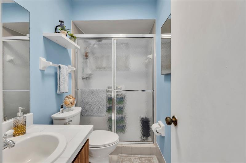 Image 16 of 61 For 6850 Royal Palm Blvd  306 G