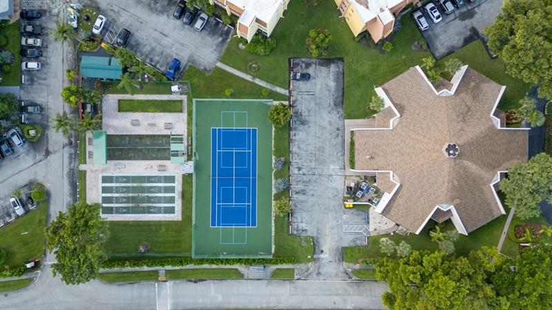 Image 34 of 61 For 6850 Royal Palm Blvd  306 G