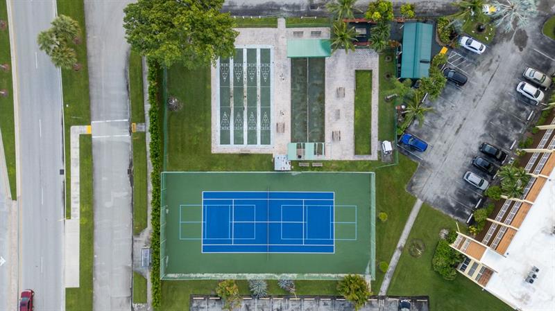 Image 39 of 61 For 6850 Royal Palm Blvd  306 G