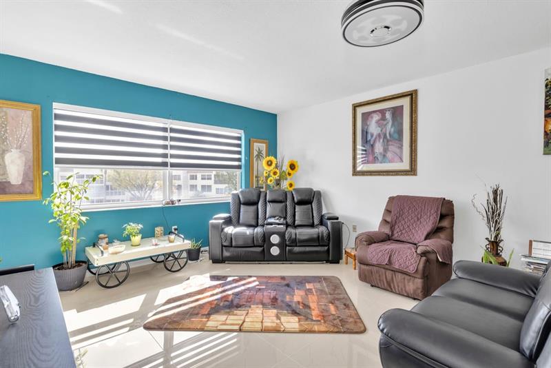 Image 4 of 61 For 6850 Royal Palm Blvd  306 G