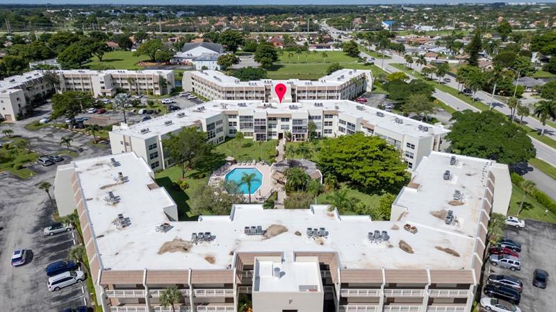 Image 41 of 61 For 6850 Royal Palm Blvd  306 G