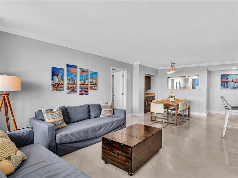 Image 19 of 65 For 4040 Galt Ocean Dr  811