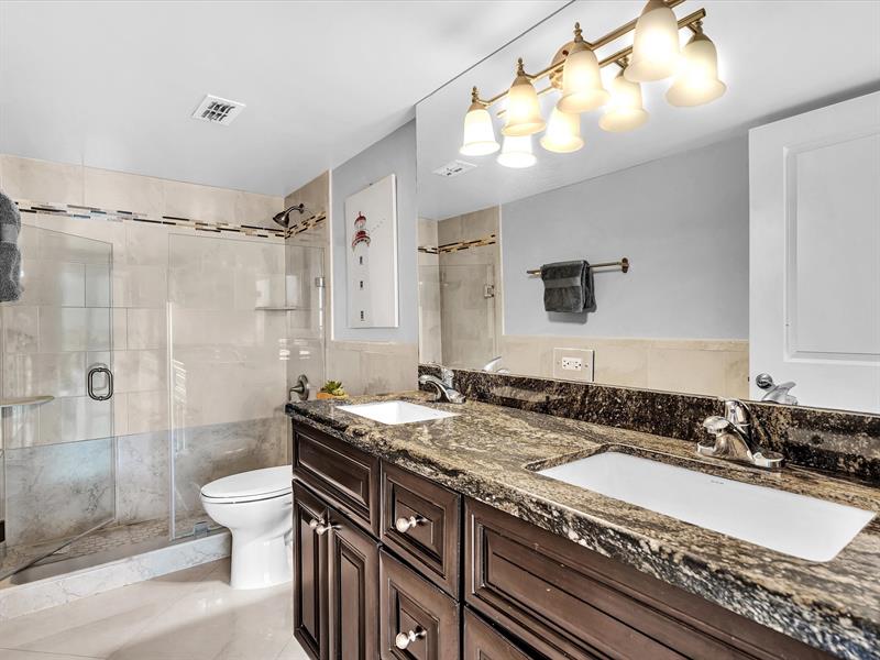Image 27 of 65 For 4040 Galt Ocean Dr  811