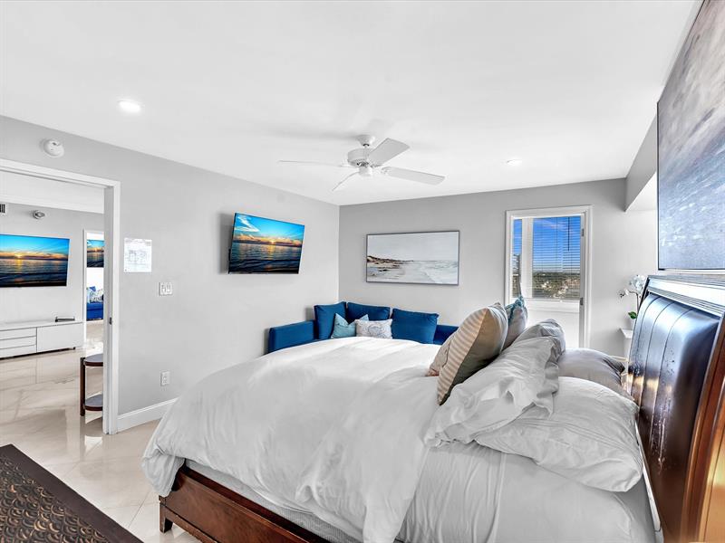 Image 30 of 65 For 4040 Galt Ocean Dr  811