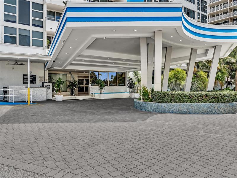 Image 39 of 65 For 4040 Galt Ocean Dr  811
