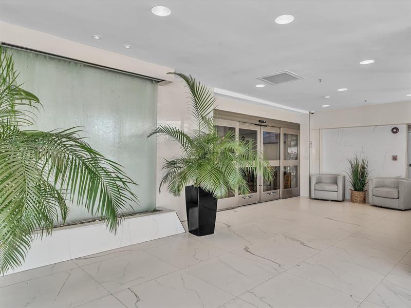 Image 40 of 65 For 4040 Galt Ocean Dr  811