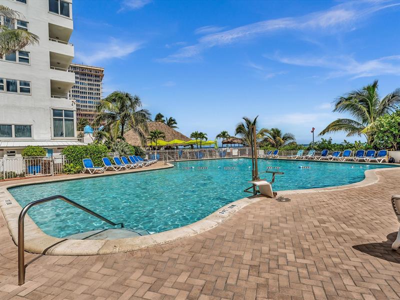 Image 46 of 65 For 4040 Galt Ocean Dr  811