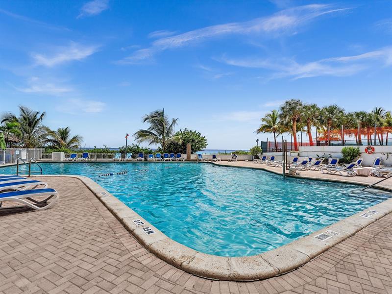 Image 47 of 65 For 4040 Galt Ocean Dr  811