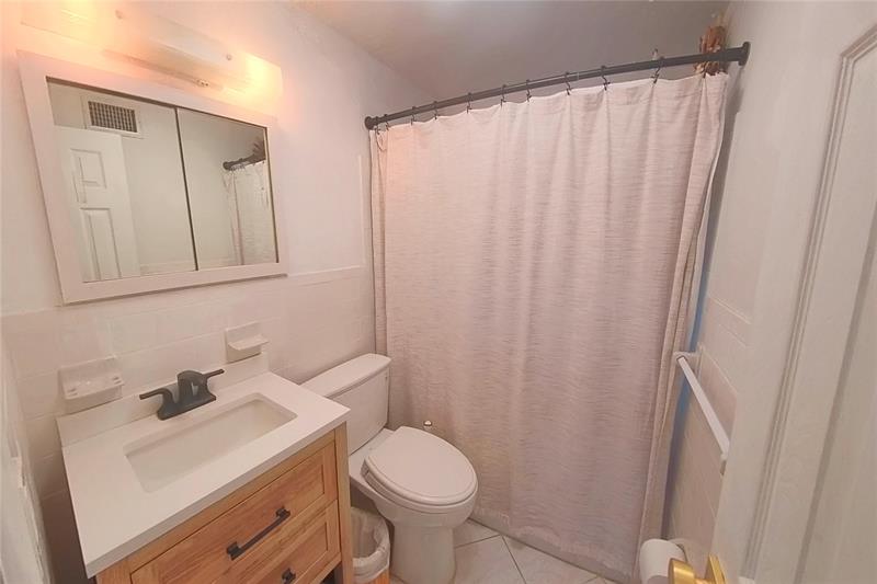 Image 13 of 25 For 1000 4th St  209