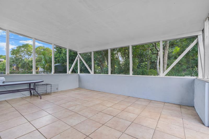 Image 20 of 37 For 14800 8th Ct