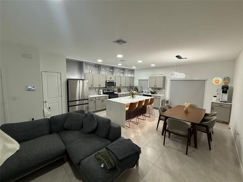 Image 18 of 21 For 845 3rd Way  