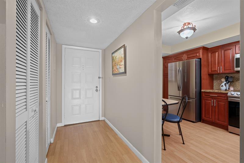 Image 14 of 52 For 16051 Blatt Blvd  212