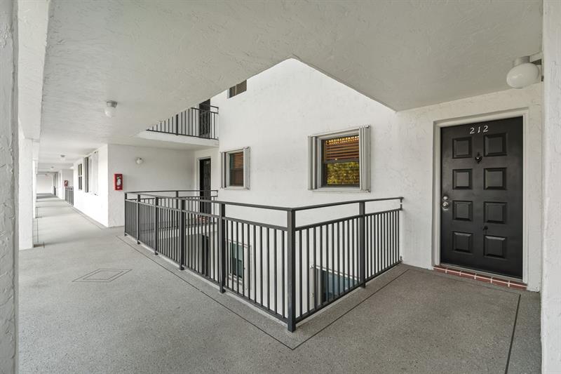 Image 39 of 52 For 16051 Blatt Blvd  212