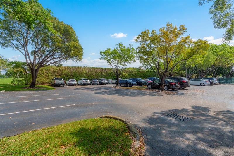 Image 41 of 52 For 16051 Blatt Blvd  212