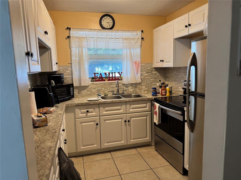Image 5 of 6 For 3033 Nw 43th Ave  104