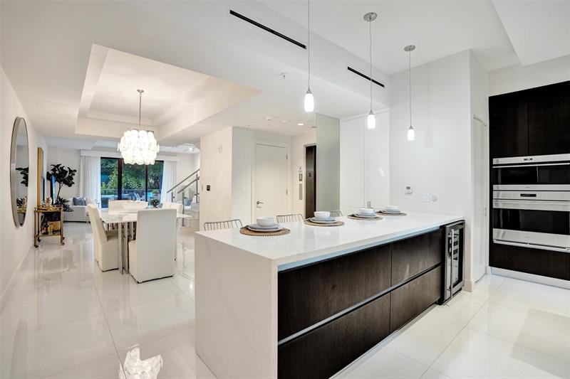 Image 20 of 62 For 3030 Ocean Blvd  S104