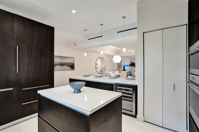 Image 23 of 62 For 3030 Ocean Blvd  S104