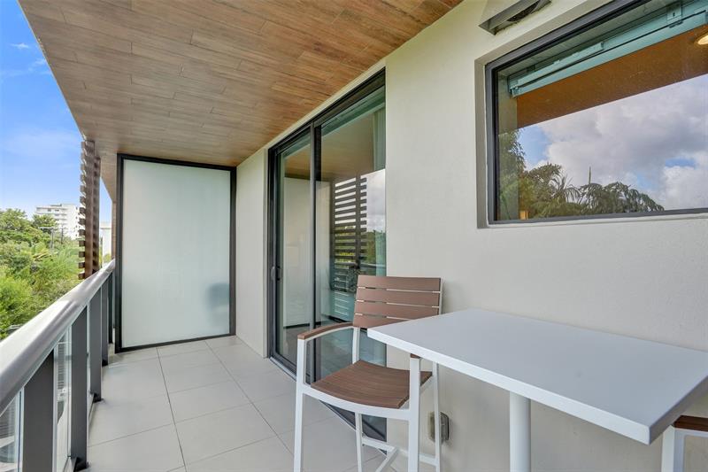 Image 39 of 62 For 3030 Ocean Blvd  S104