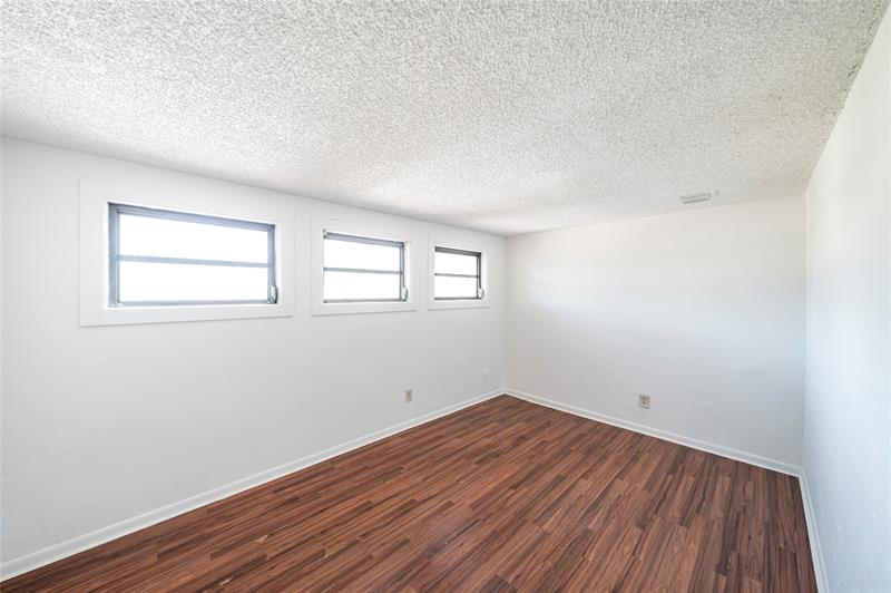 Image 9 of 28 For 3625 70th Ave  23-x