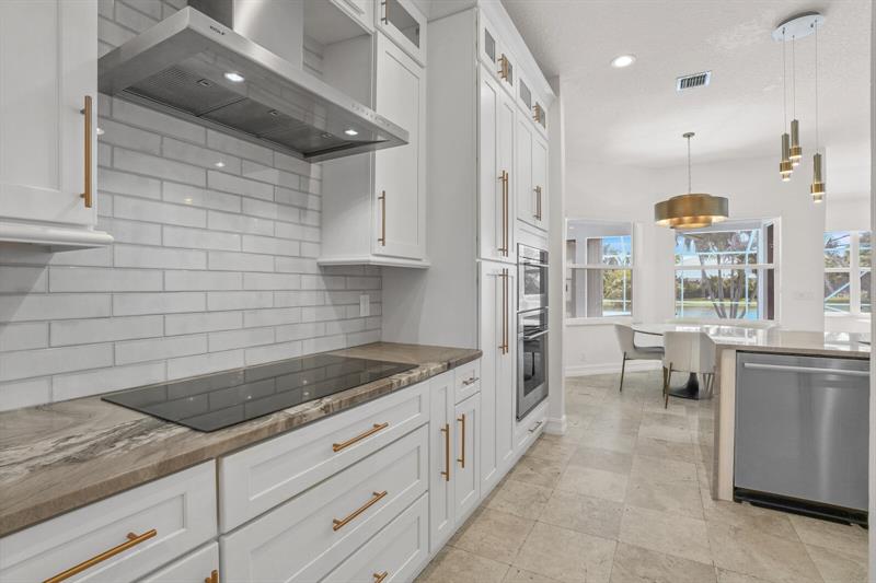 Image 19 of 62 For 21347 Gosier Way
