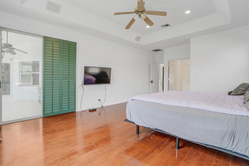 Image 28 of 62 For 21347 Gosier Way