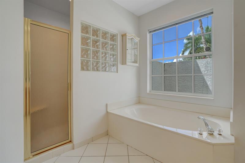 Image 30 of 62 For 21347 Gosier Way