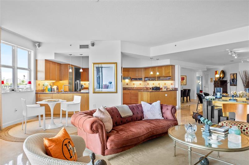 Image 14 of 70 For 615 Bayshore Dr  301