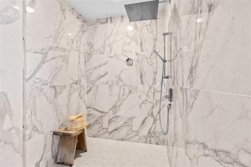 Image 26 of 70 For 615 Bayshore Dr  301