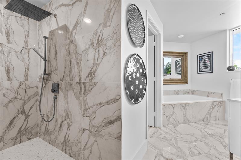 Image 28 of 70 For 615 Bayshore Dr  301