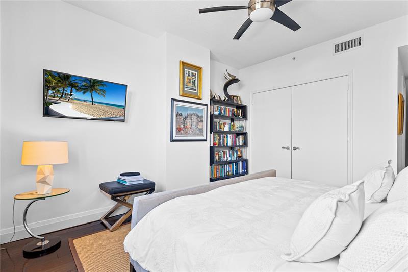 Image 32 of 70 For 615 Bayshore Dr  301