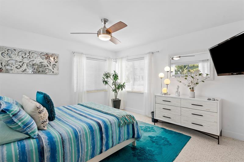 Image 31 of 41 For 3321 16th Ct