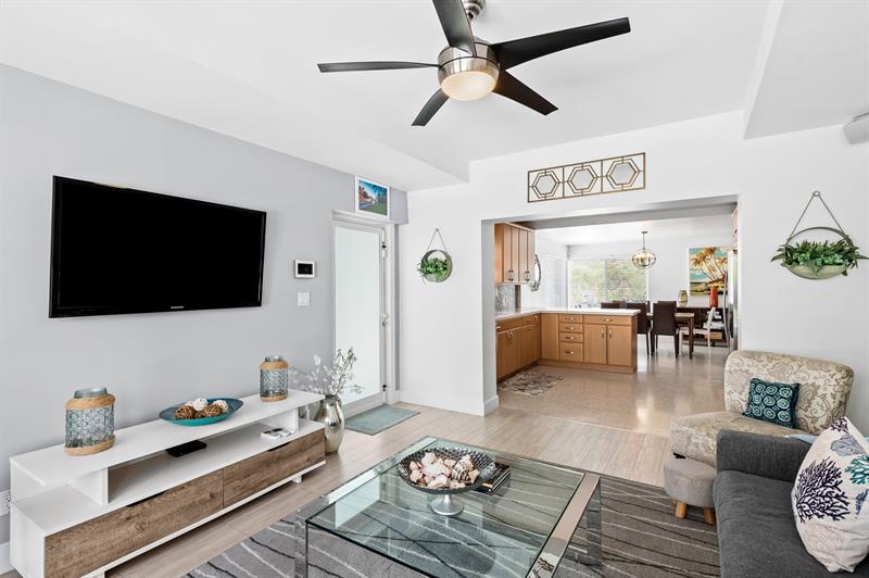 Image 37 of 41 For 3321 16th Ct