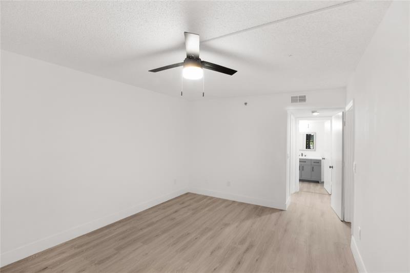 Image 14 of 24 For 23344 Carolwood Ln  302