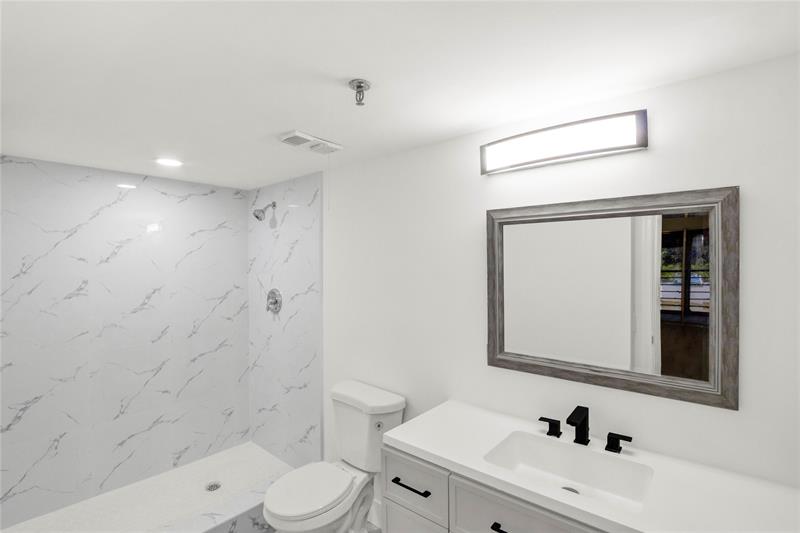 Image 17 of 24 For 23344 Carolwood Ln  302