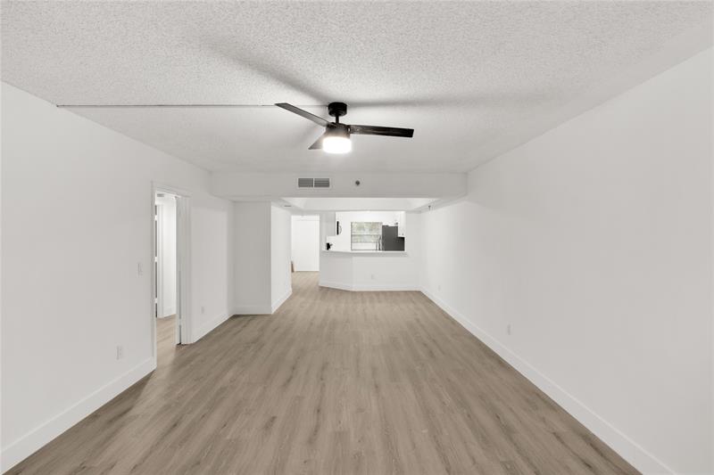 Image 21 of 24 For 23344 Carolwood Ln  302