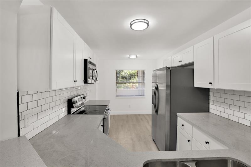 Image 4 of 24 For 23344 Carolwood Ln  302