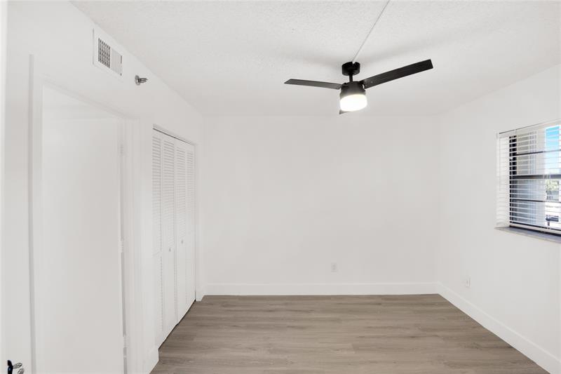 Image 6 of 24 For 23344 Carolwood Ln  302