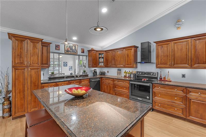 Image 12 of 37 For 7425 14th Ct