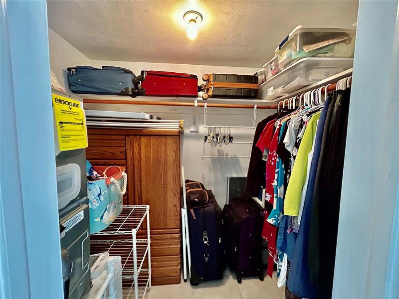 Image 8 of 25 For 2050 39th St  N108