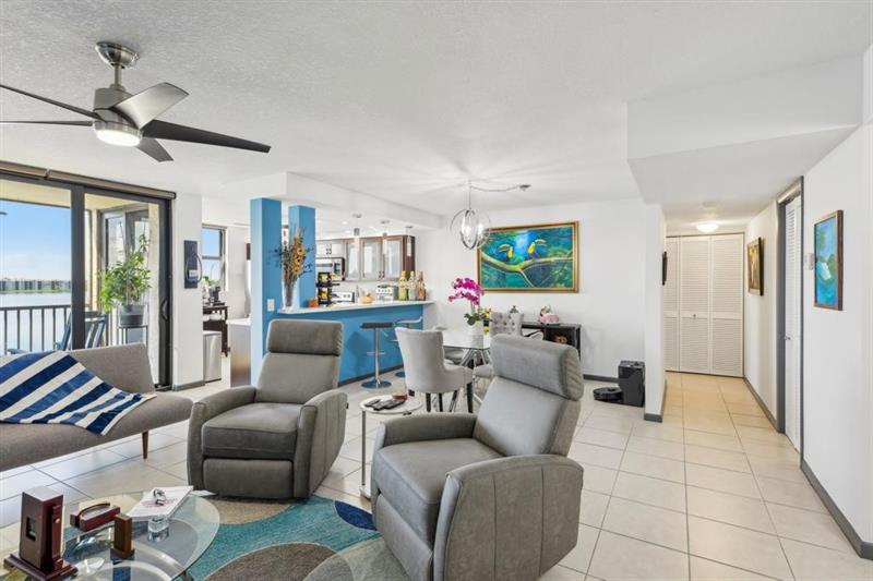 Listing Details for 106 Lake Emerald Dr  414, Oakland Park, FL 33309