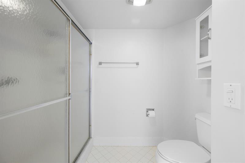 Image 14 of 23 For 550 137th Ave  401l