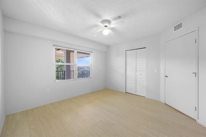 Image 15 of 23 For 550 137th Ave  401l