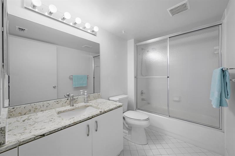 Image 19 of 23 For 550 137th Ave  401l