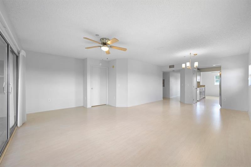 Image 7 of 23 For 550 137th Ave  401l